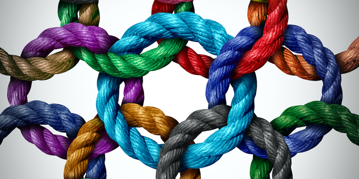 A rope loop as a metaphor for ghostwriting leading to connectivity and linking